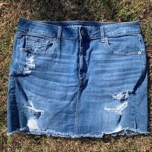 American eagle distressed mini skirt